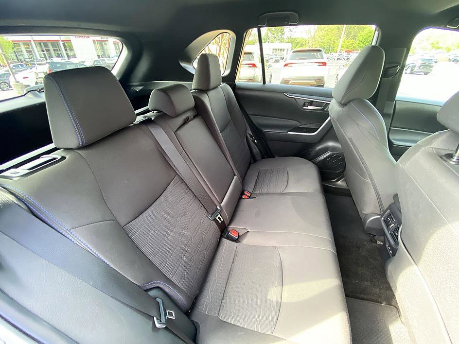 Used 2025 Toyota RAV4 SE AWD/4WD image 21