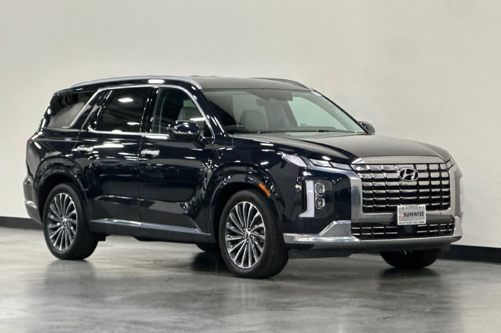 Used 2023 Hyundai Palisade Calligraphy AWD/4WD image 2