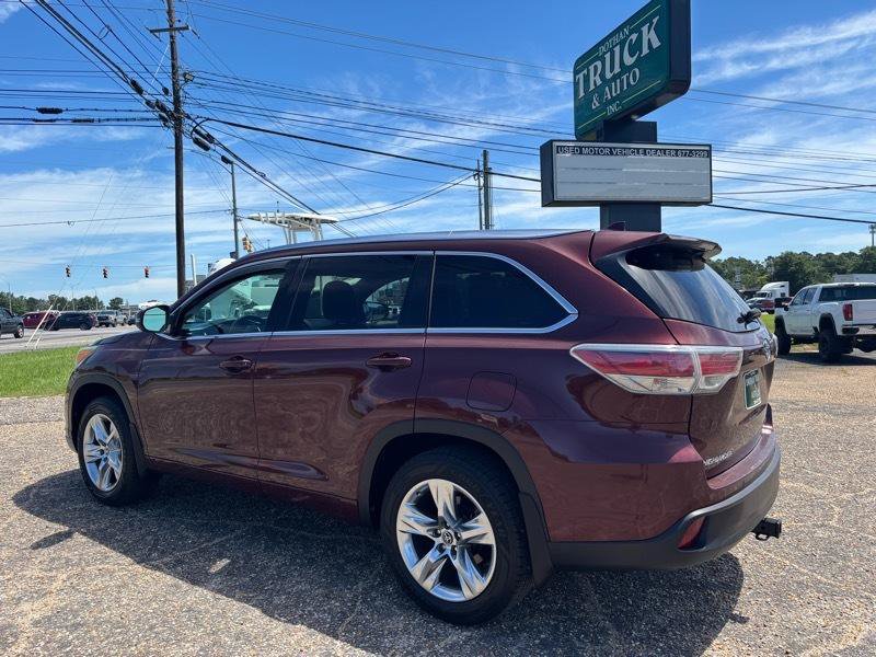 Used 2016 Toyota Highlander Limited FWD image 3