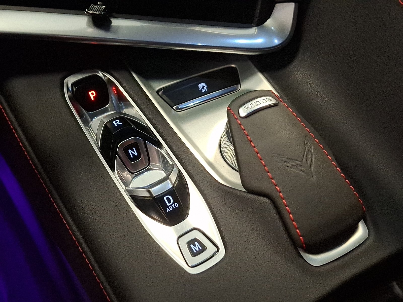 Used 2023 Chevrolet Corvette Stingray Coupe w/ Z51 Performance Package RWD image 16