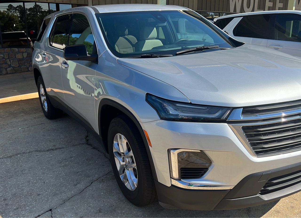Used 2022 Chevrolet Traverse LS image 5