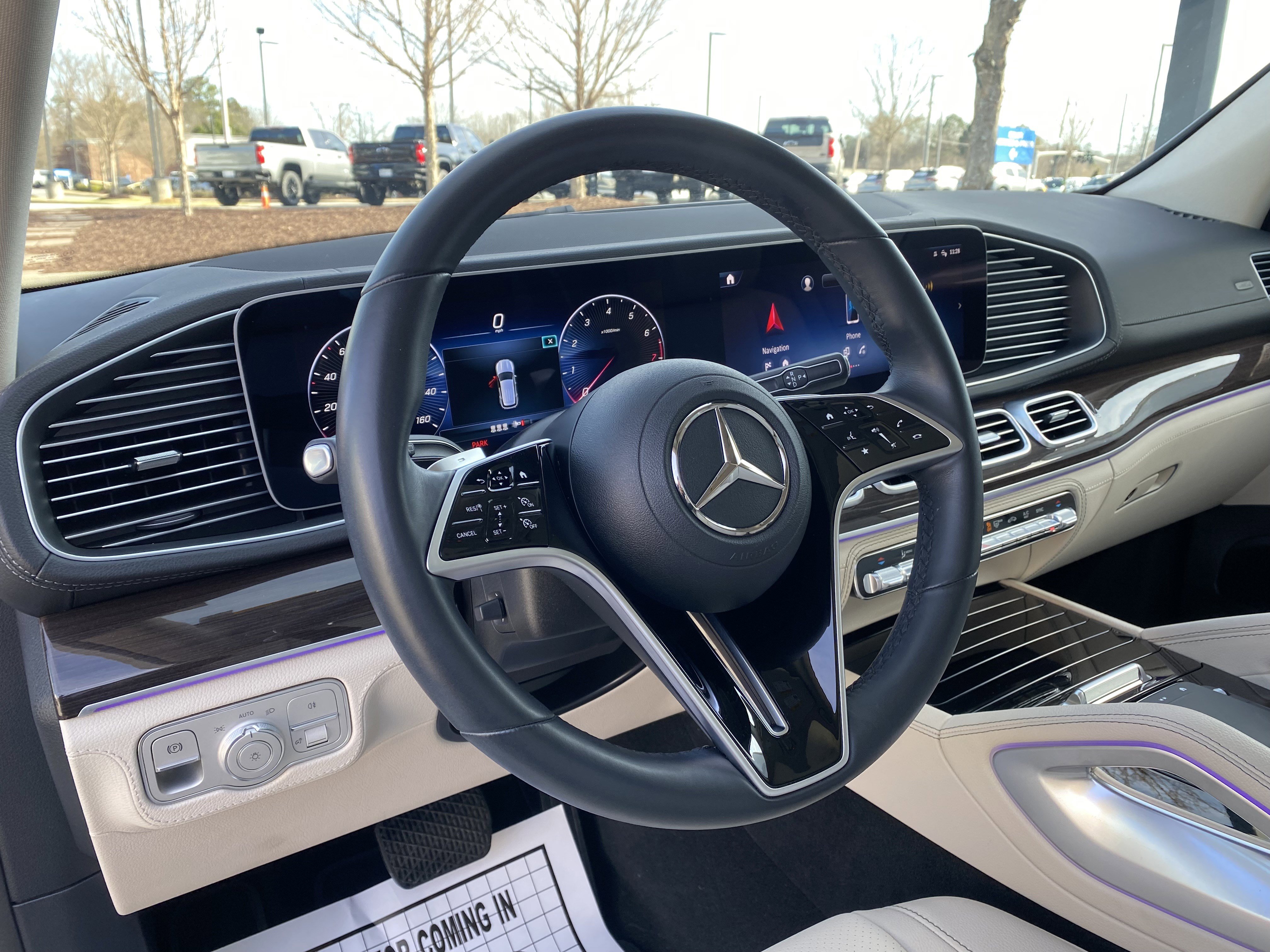 Used 2024 Mercedes-Benz GLE 350 4MATIC image 17