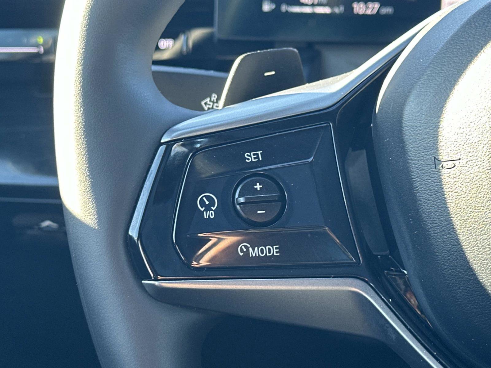 Used 2024 BMW 530i xDrive w/ Convenience Package image 28