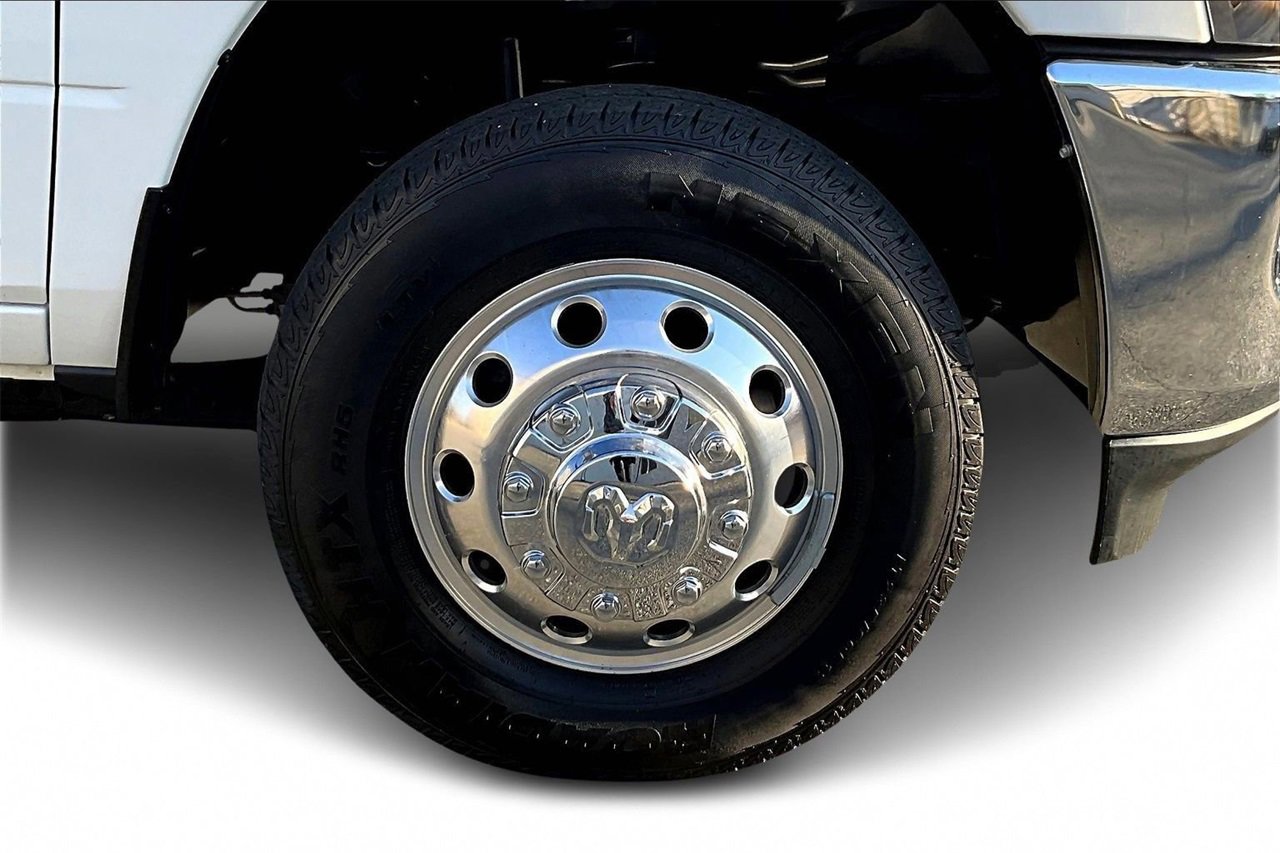 Certified 2024 RAM 3500 Laramie image 31