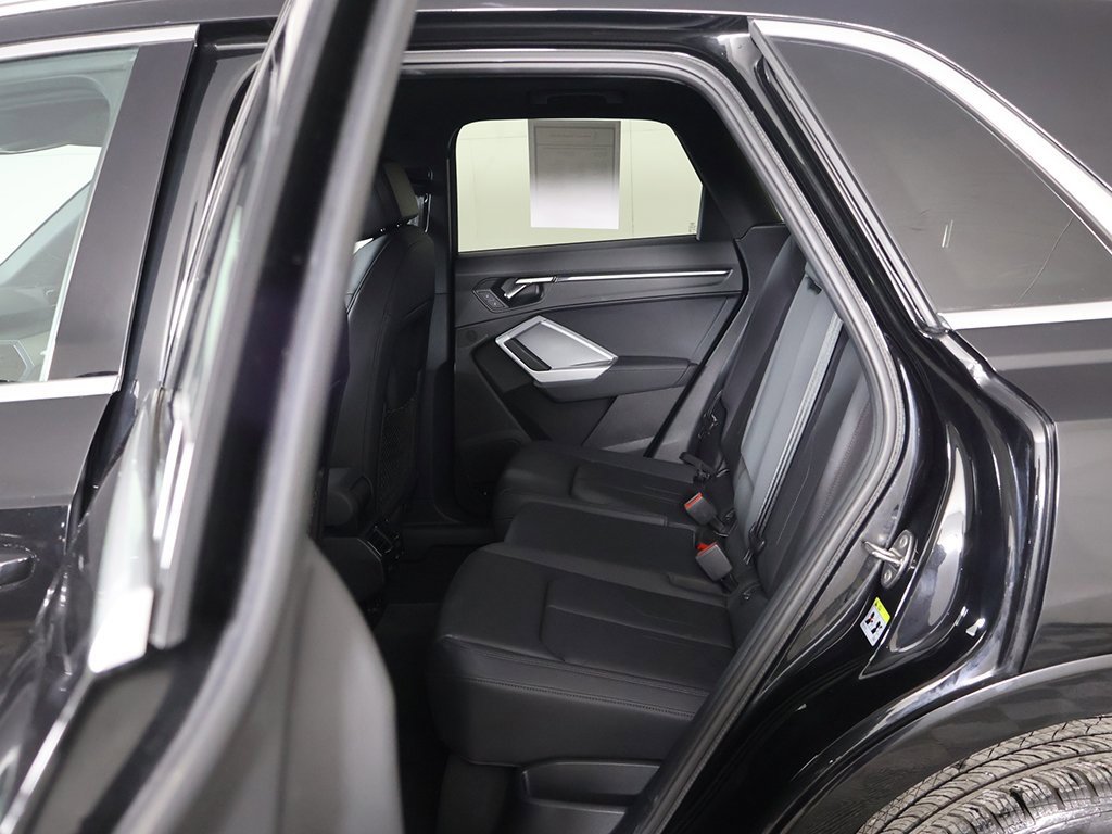 Used 2023 Audi Q3 2.0T Premium Plus w/ Premium Plus Package image 31