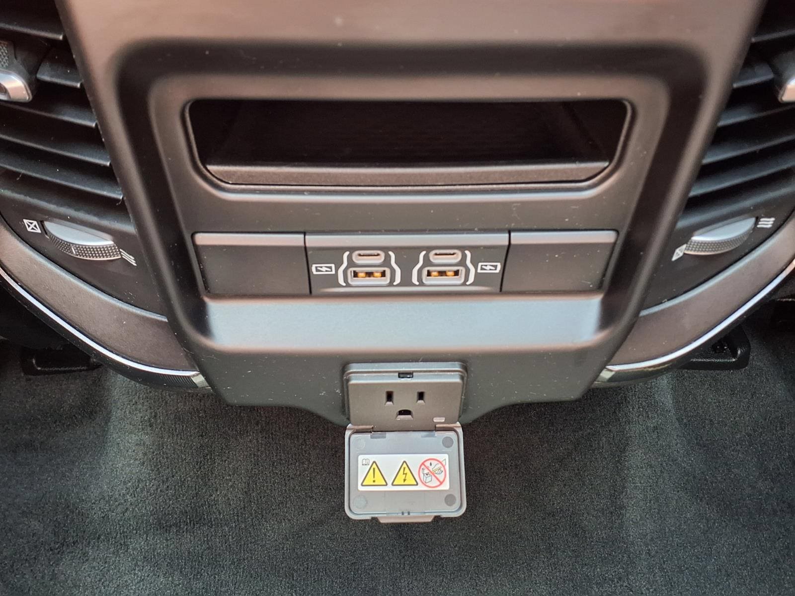 Used 2022 RAM 1500 TRX w/ TRX Level 1 Equipment Group AWD/4WD image 16