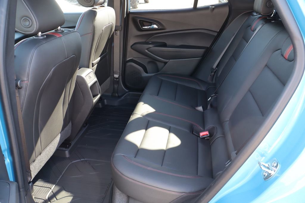 New 2026 Chevrolet Trax RS w/ Sunroof Package image 34