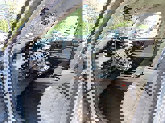 Used 2020 Lincoln Corsair AWD w/ Equipment Group 101A image 2