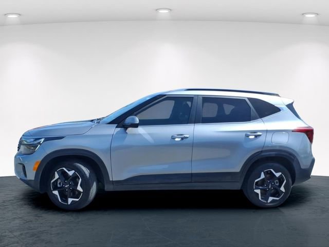 Used 2024 Kia Seltos EX AWD/4WD image 16