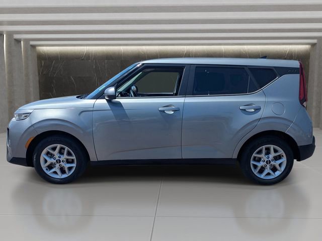 Used 2022 Kia Soul LX w/ Technology Package FWD image 2