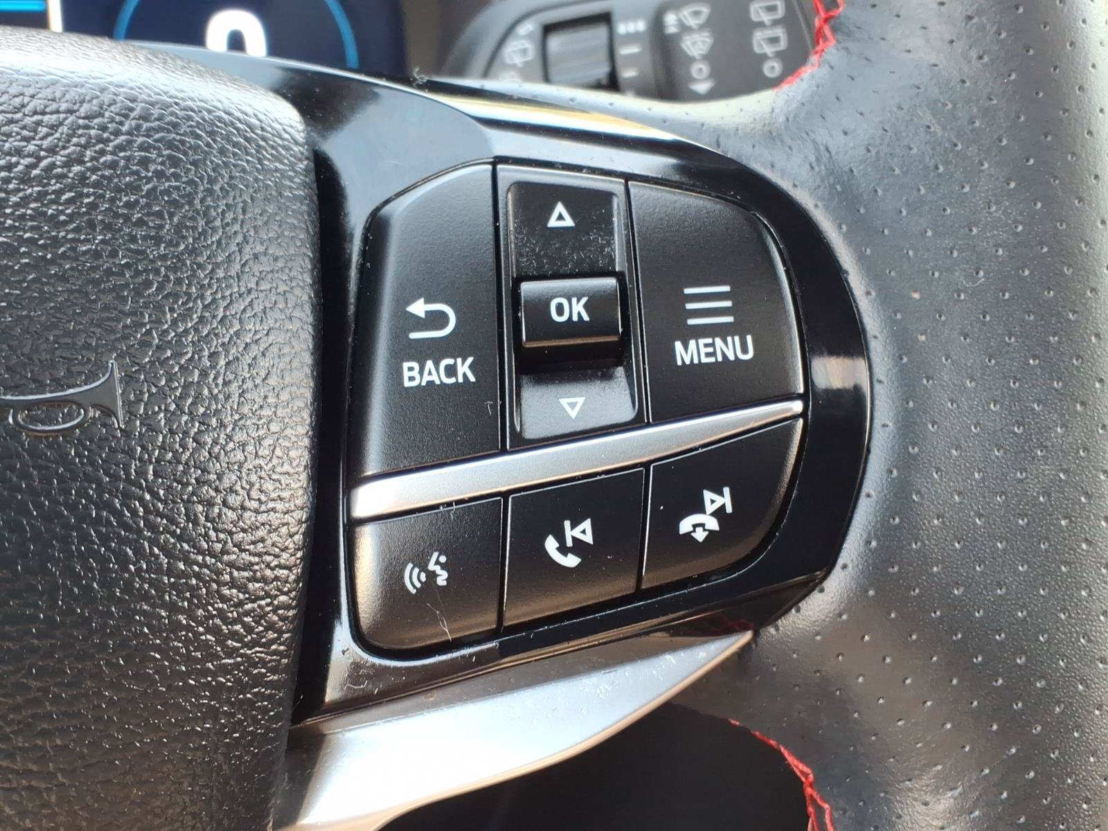Certified 2025 Ford Explorer ST-Line w/ Premium Package AWD/4WD image 15
