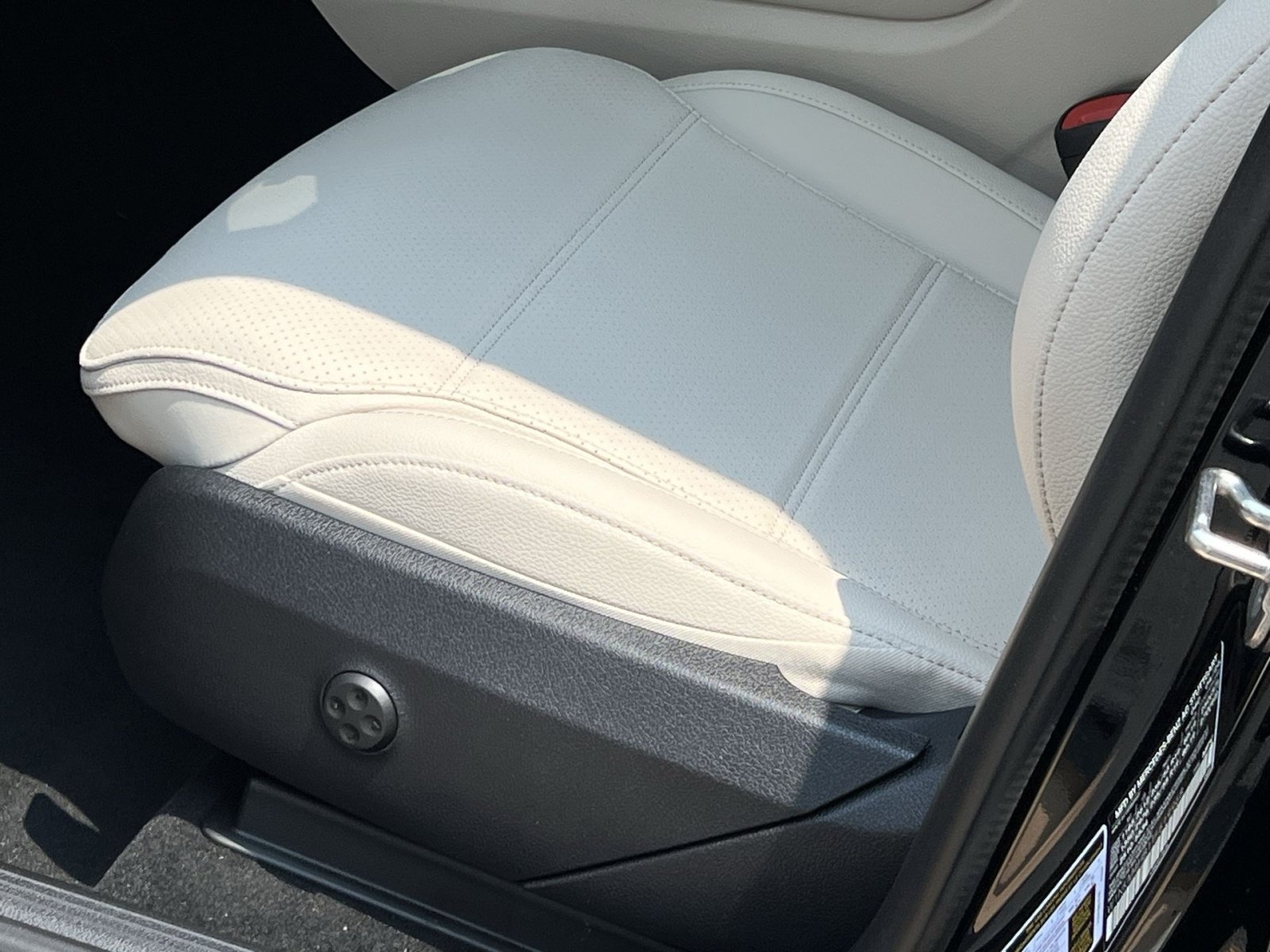 New 2026 Mercedes-Benz GLC 300 4MATIC image 19