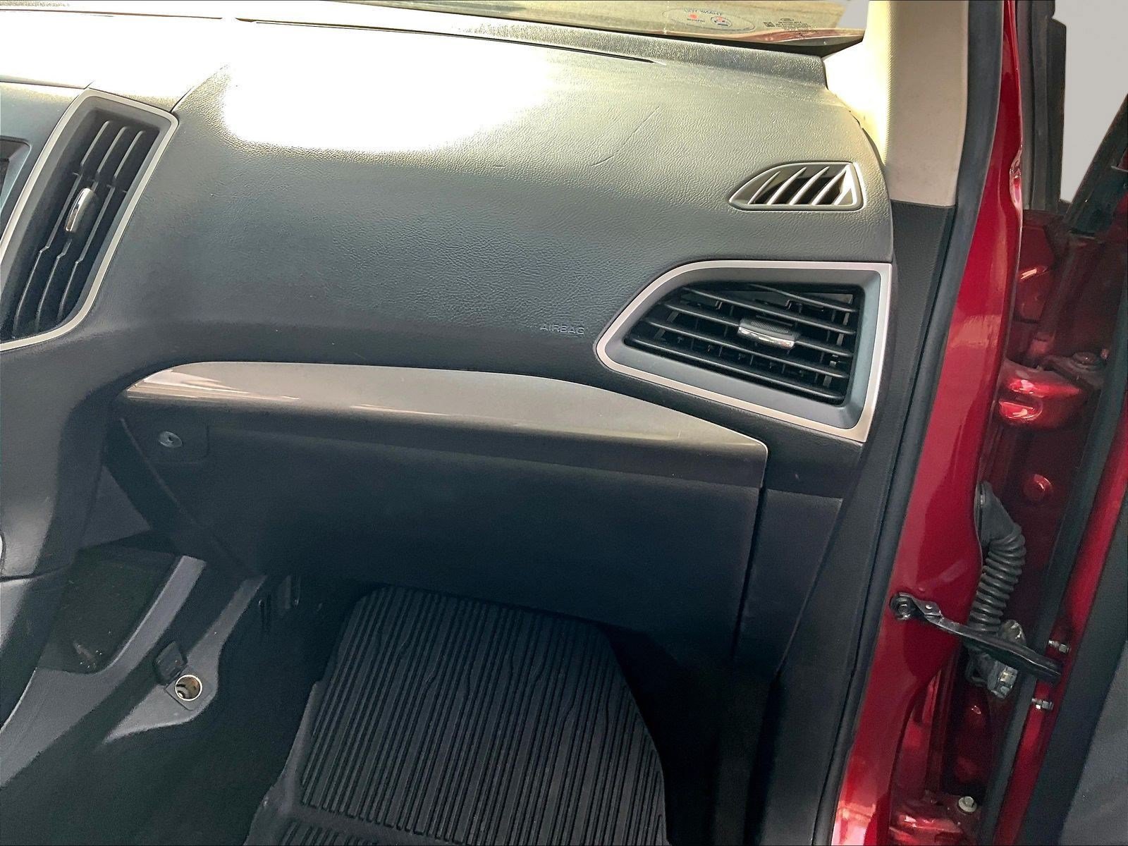 Used 2019 Ford Edge SEL w/ Equipment Group 201A AWD/4WD image 26