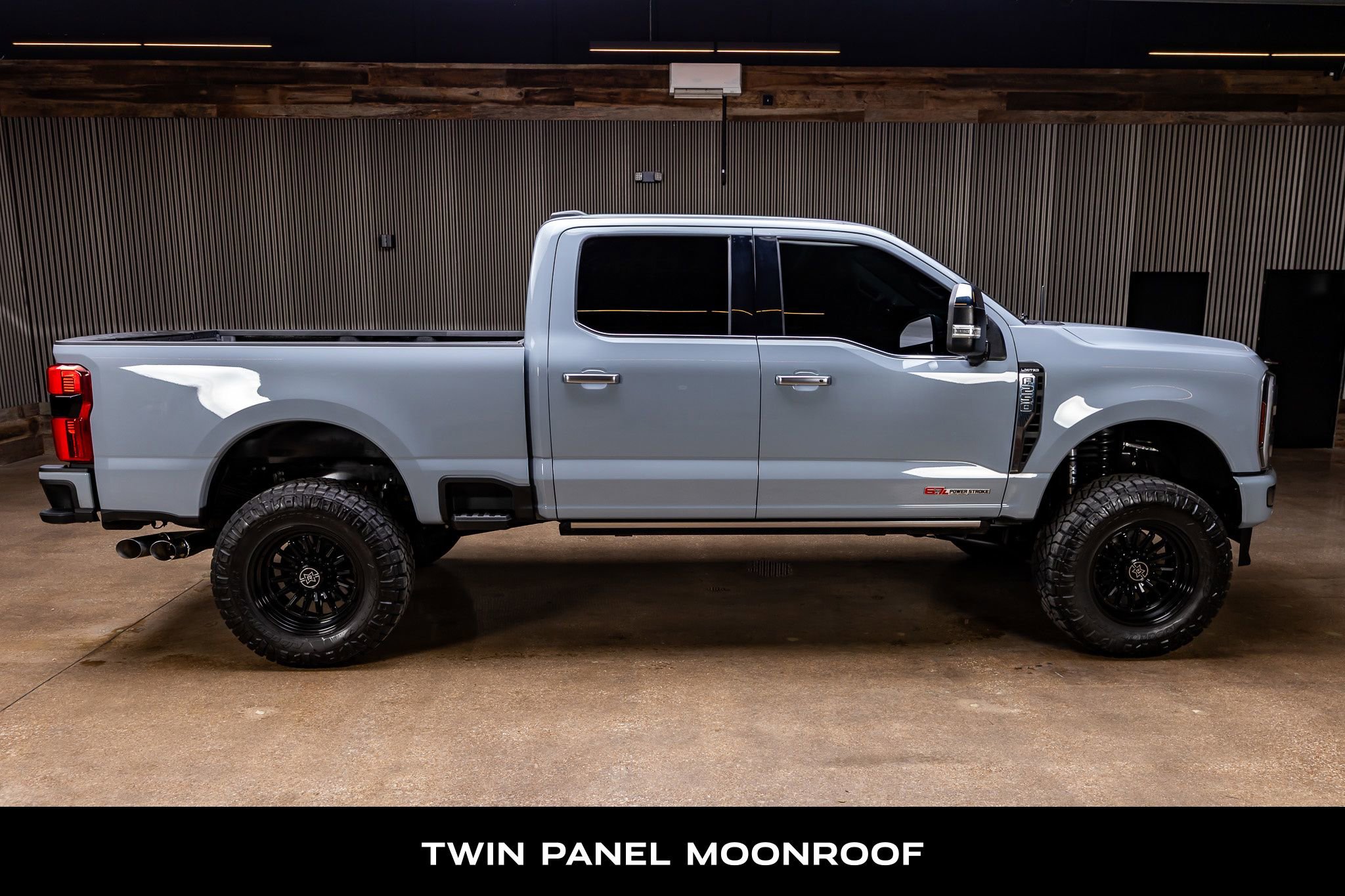 Used 2024 Ford F250 Limited w/ FX4 Off-Road Package image 10