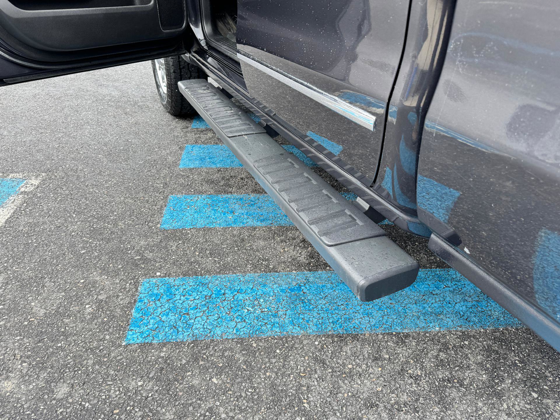 Used 2015 Chevrolet Silverado 2500 LTZ w/ LTZ Plus Package image 40