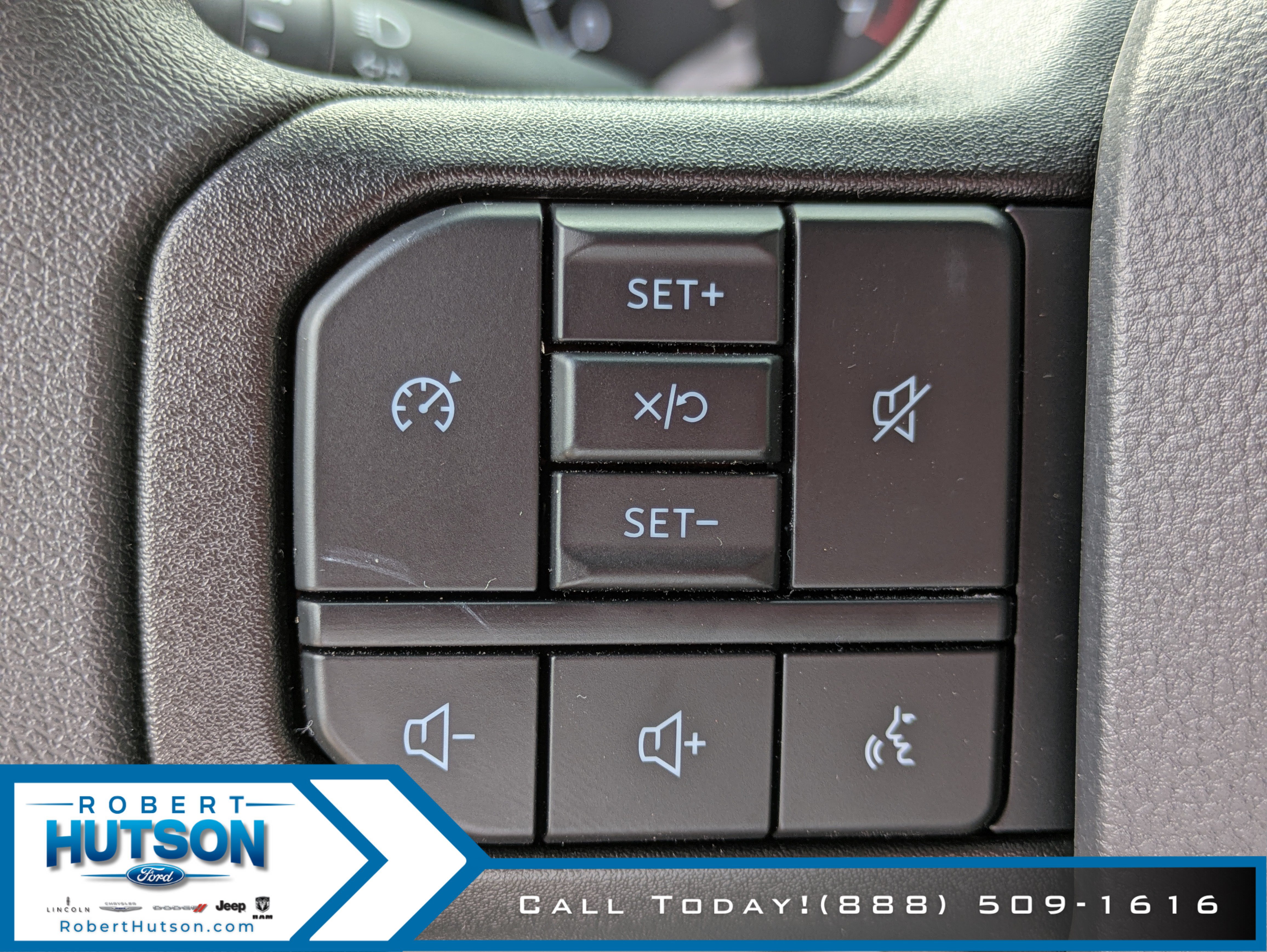 New 2025 Ford F350 XLT w/ 360-Degree Camera Package AWD/4WD image 14