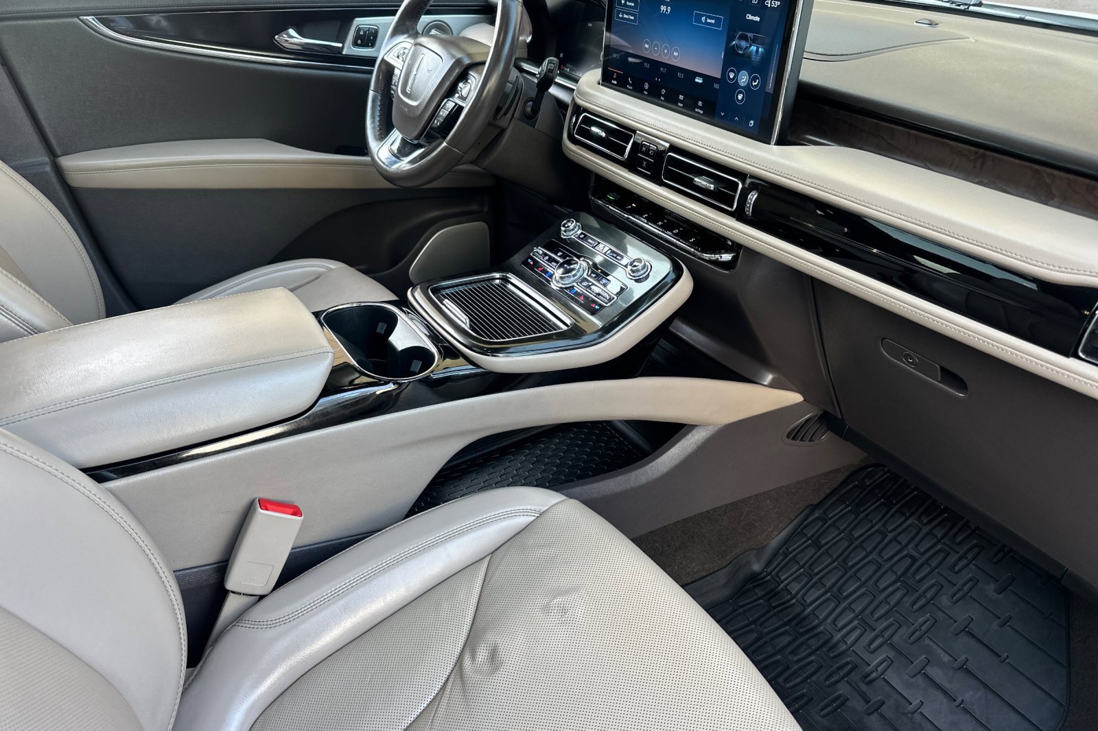 Used 2022 Lincoln Nautilus Reserve w/ Equipment Group 202A image 15