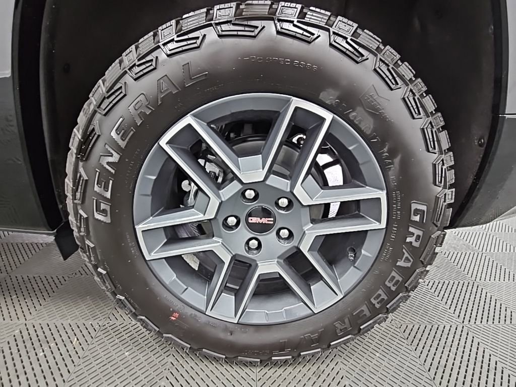 New 2026 GMC Terrain AT4 w/ Convenience Package III image 44