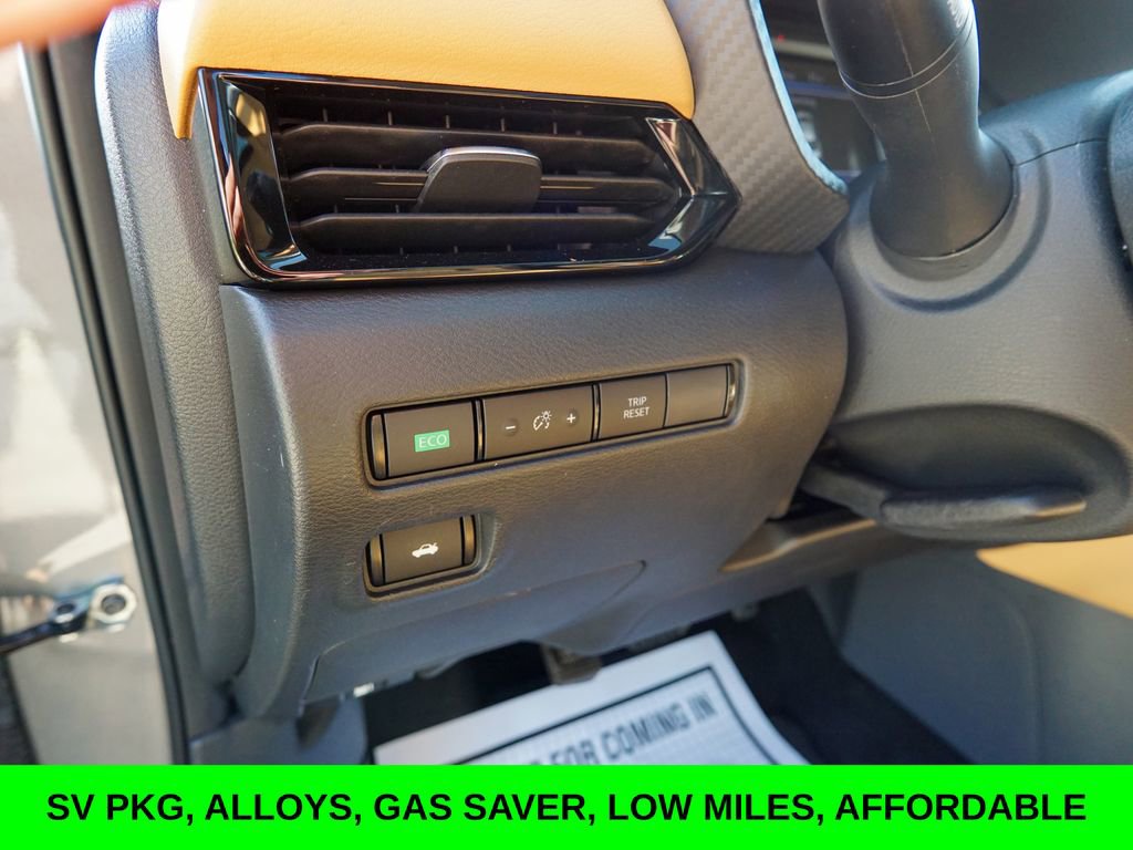Used 2023 Nissan Sentra SV w/ SV Premium Package FWD image 17