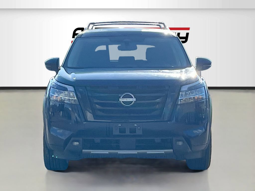 Used 2022 Nissan Pathfinder SL w/ SL Black Package image 2