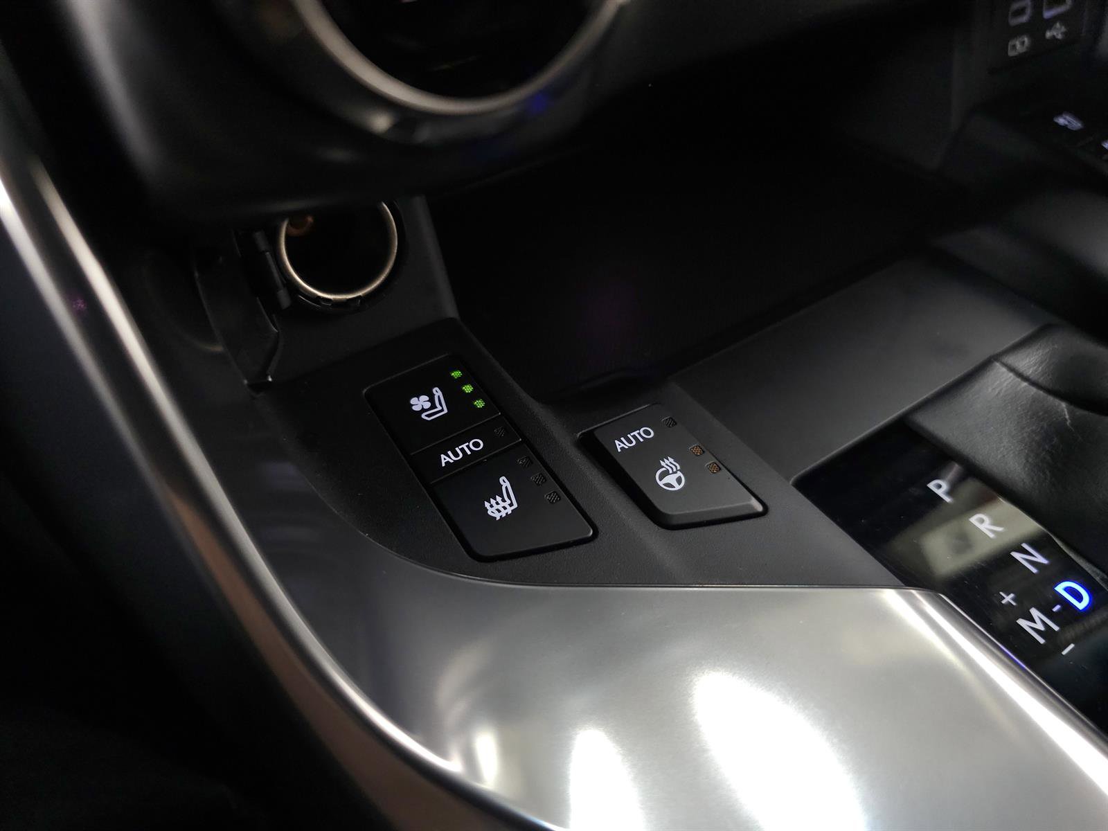 Used 2024 Lexus LX 600 4WD w/ Appearance Package image 33