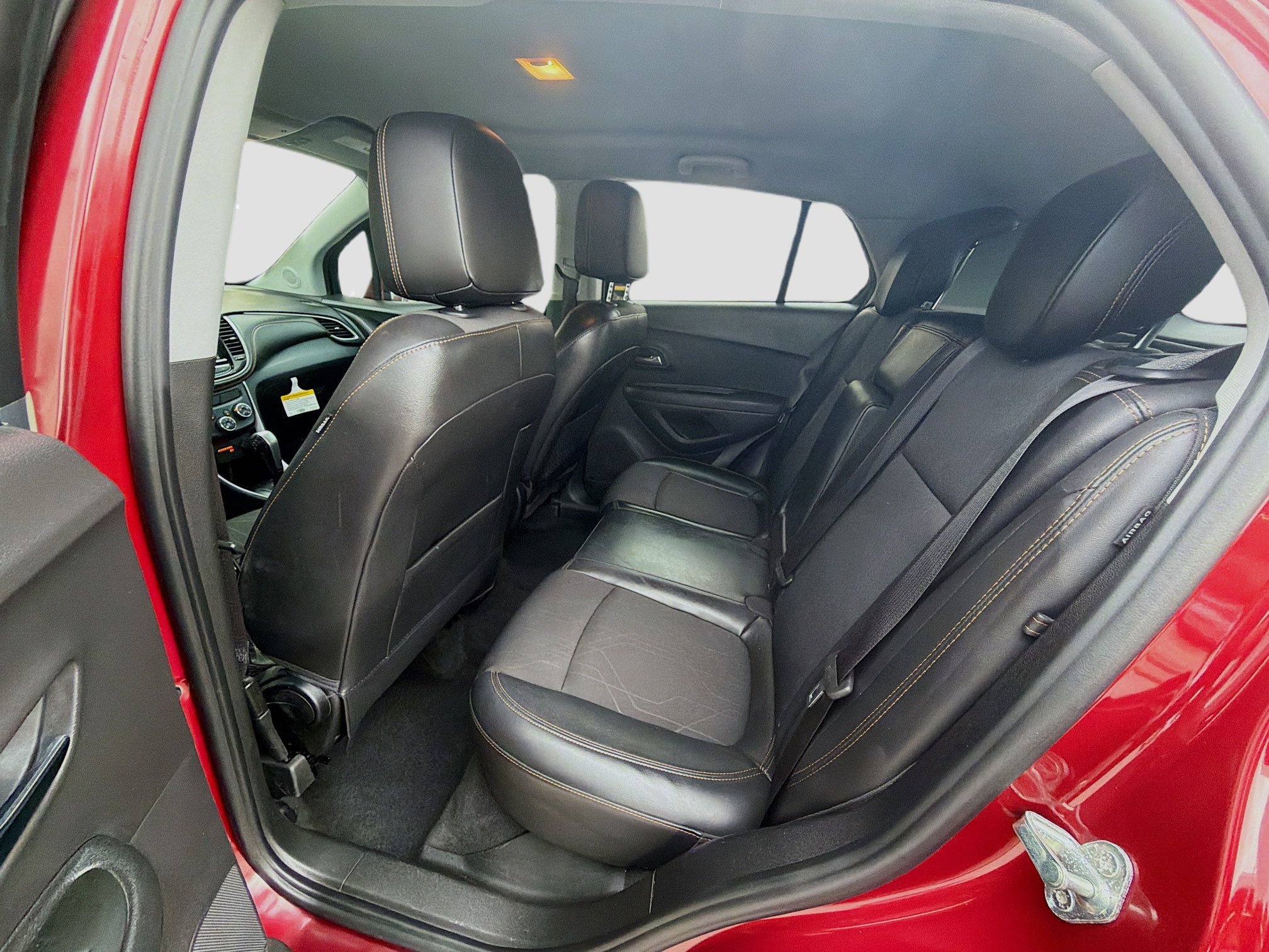 Used 2019 Chevrolet Trax LT w/ LT Convenience Package FWD image 23