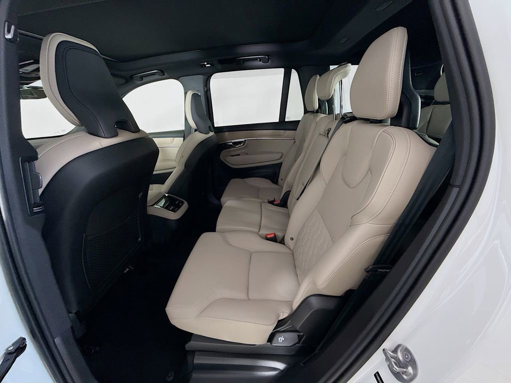 New 2026 Volvo XC90 B6 Plus w/ Protection Package image 25