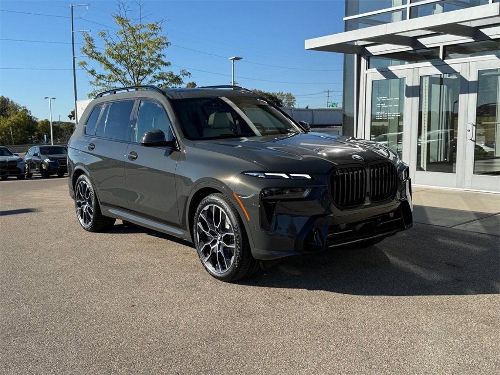New 2026 BMW X7 xDrive40i w/ Dynamic Handling Package