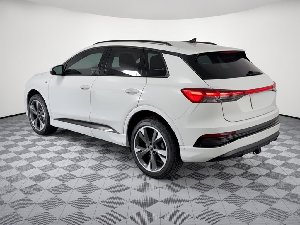Used 2024 Audi Q4 e-tron Premium Plus AWD/4WD image 3