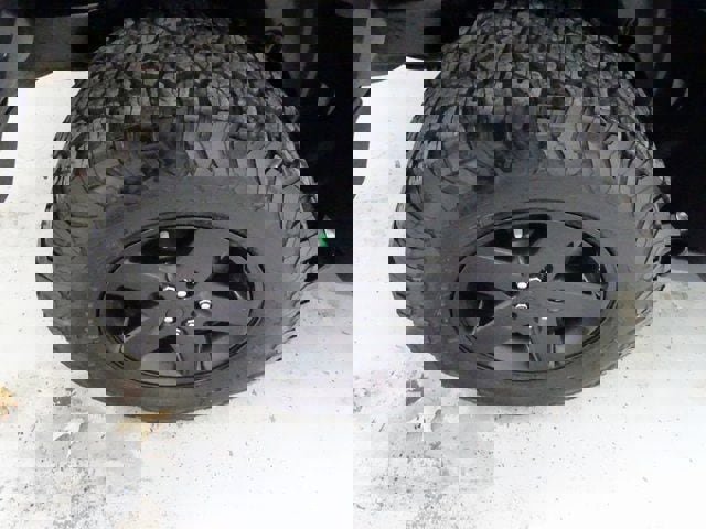 Used 2017 Jeep Wrangler Unlimited Sport image 25