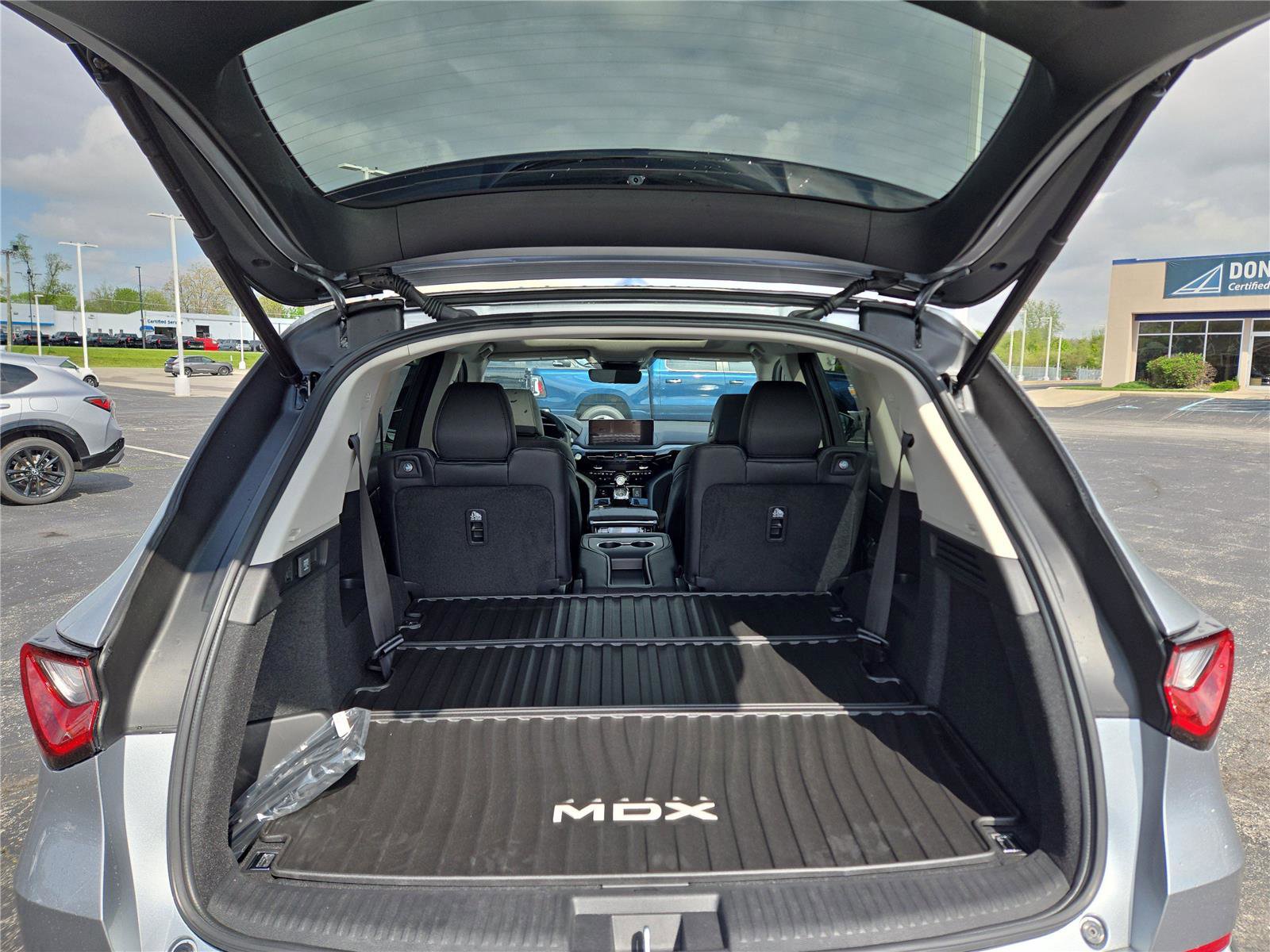 New 2026 Acura MDX SH-AWD image 30