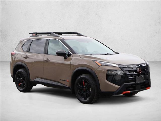 Used 2025 Nissan Rogue SV AWD/4WD image 3