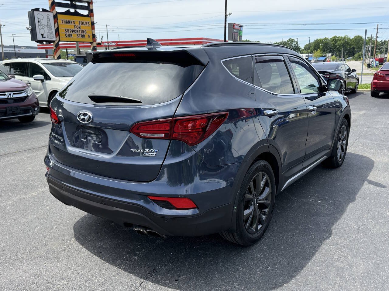 Used 2018 Hyundai Santa Fe Sport w/ Cargo Package FWD image 5
