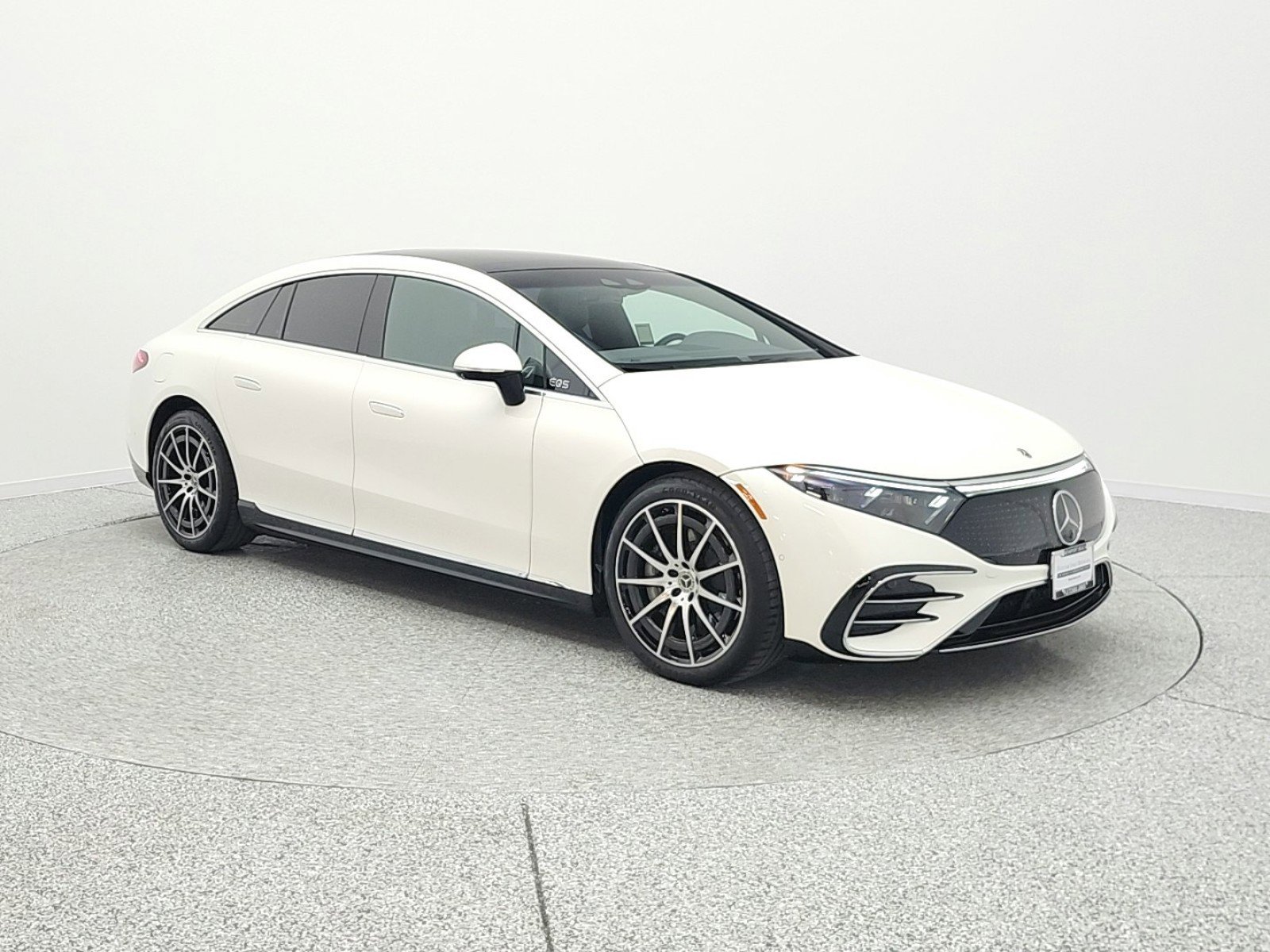 Certified 2023 Mercedes-Benz EQS 580 4MATIC Sedan image 3