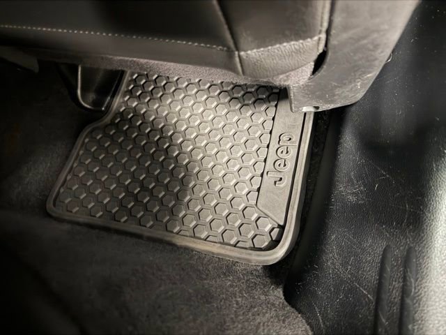 Used 2023 Jeep Compass Trailhawk image 23