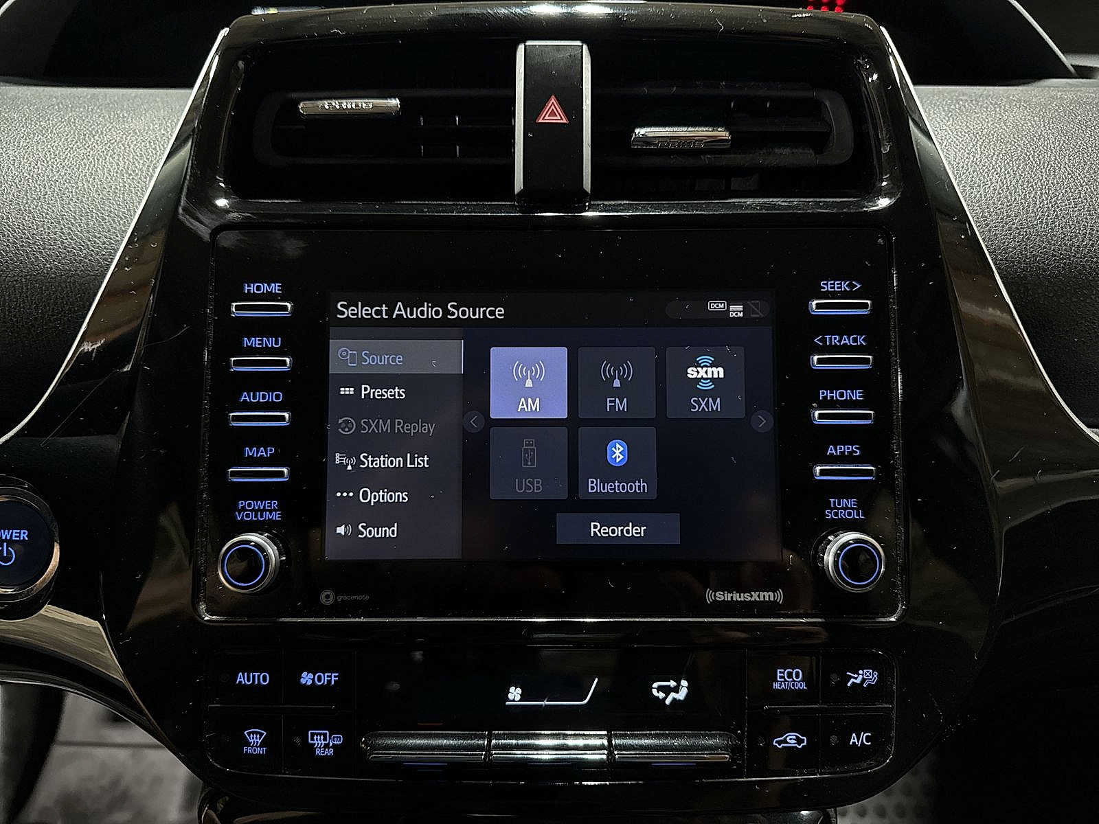 Used 2022 Toyota Prius LE AWD/4WD image 20