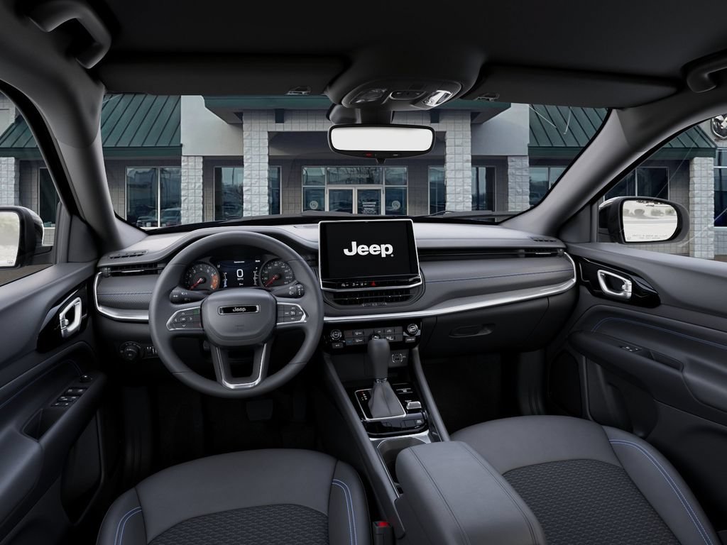 Used 2026 Jeep Compass Latitude AWD/4WD image 14