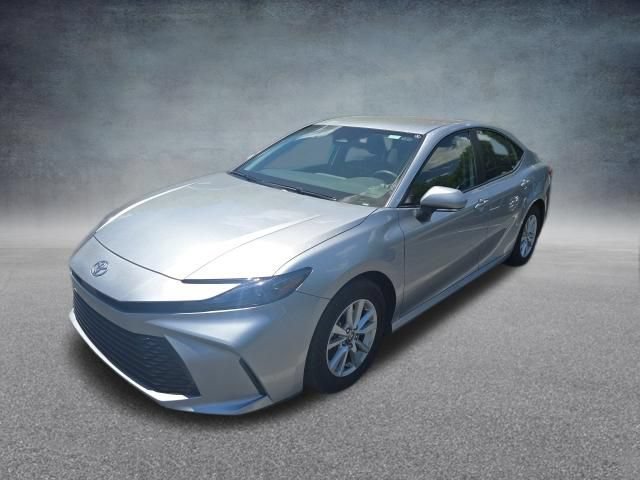 Used 2025 Toyota Camry LE FWD image 2