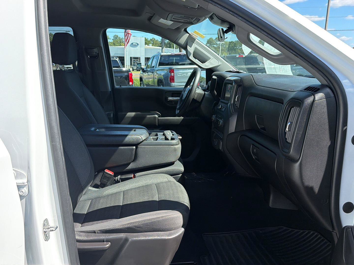 Used 2024 Chevrolet Silverado 1500 Custom w/ Turbomax Blackout Package AWD/4WD image 13