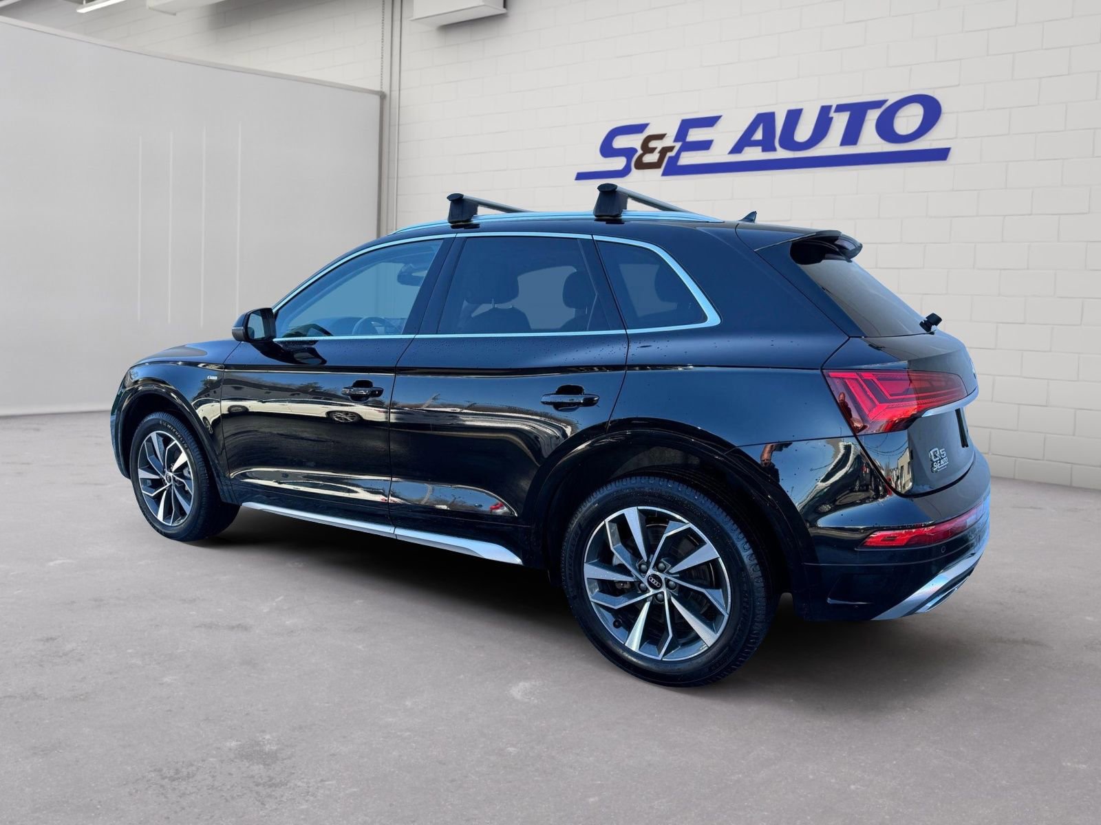 Used 2022 Audi Q5 2.0T Premium Plus w/ Premium Plus Package image 3