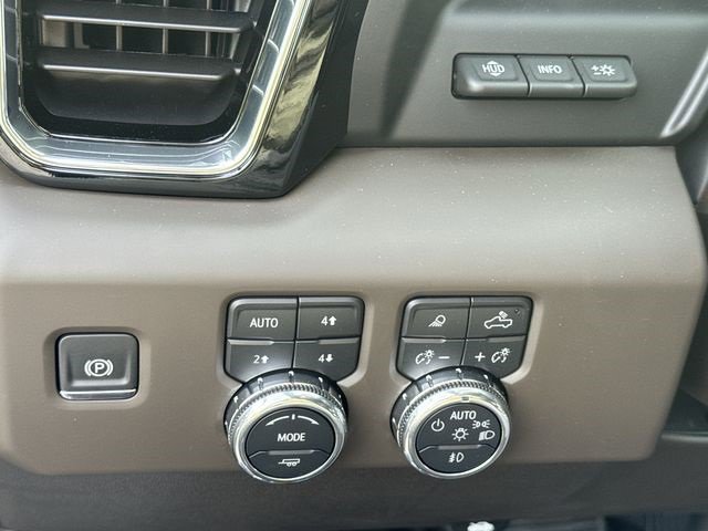 New 2026 GMC Sierra 1500 Denali w/ Denali Reserve Package image 18