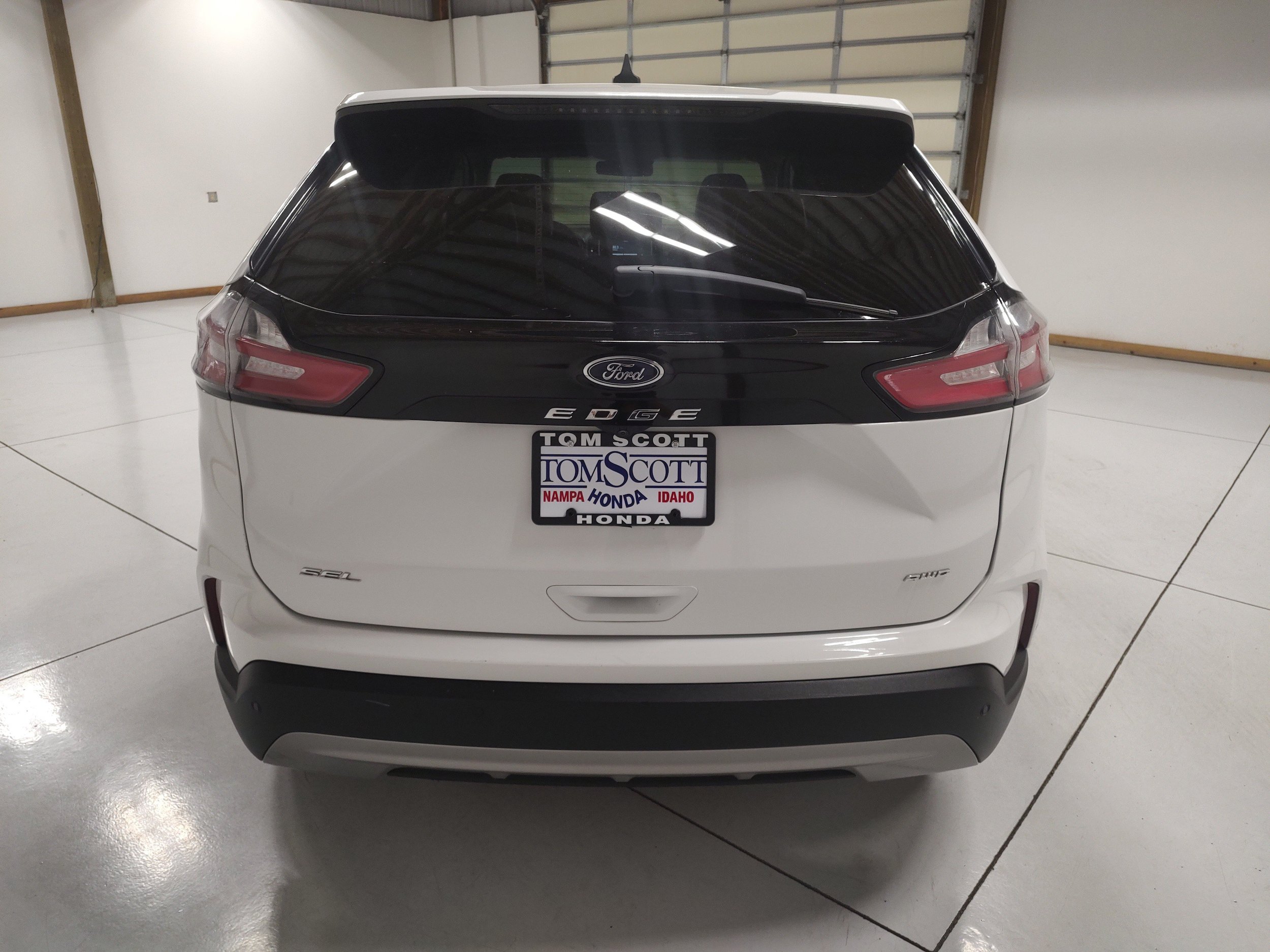 Used 2024 Ford Edge SEL AWD/4WD image 12