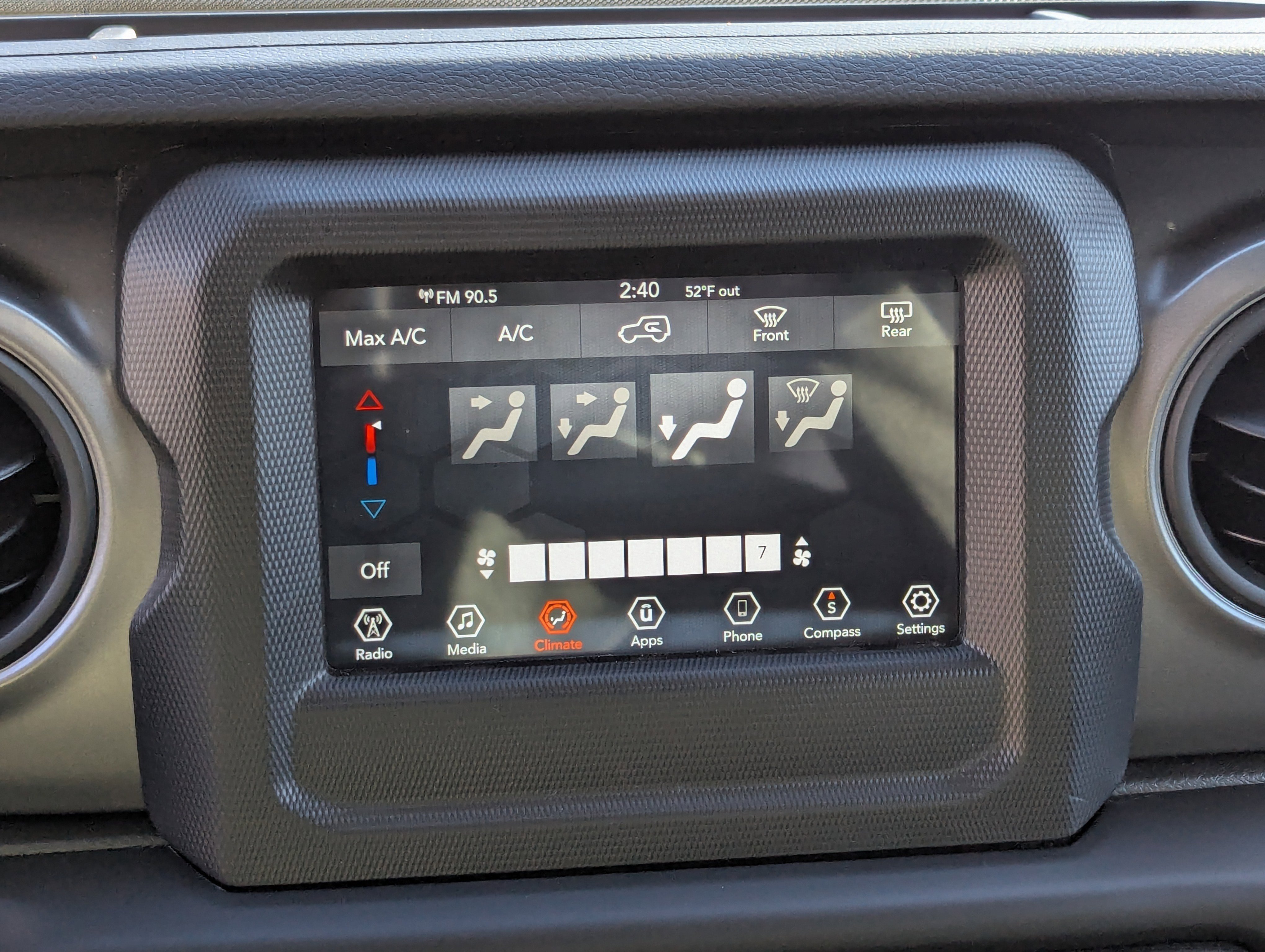 Used 2023 Jeep Wrangler Sport S image 17