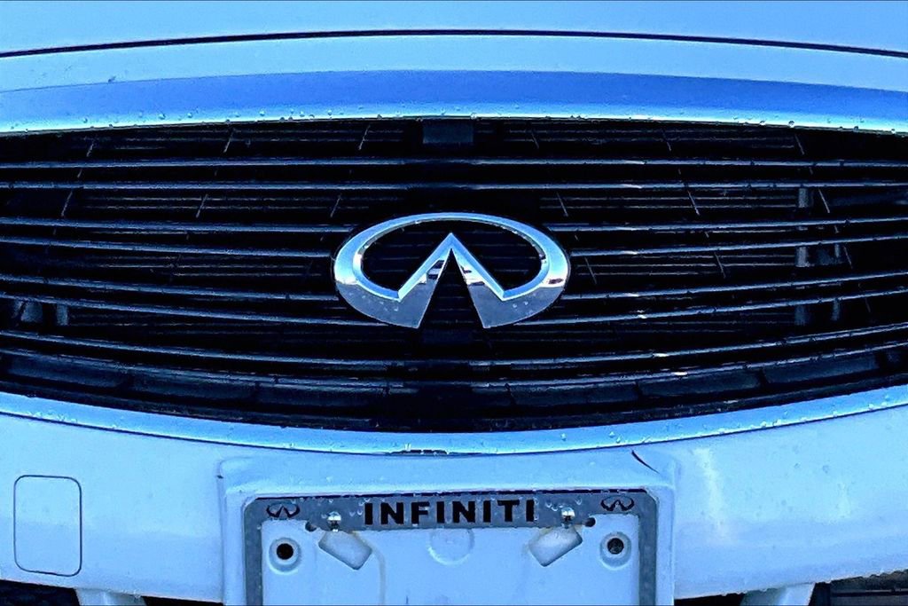 Used 2011 INFINITI M37 x w/ Deluxe Touring Pkg image 12