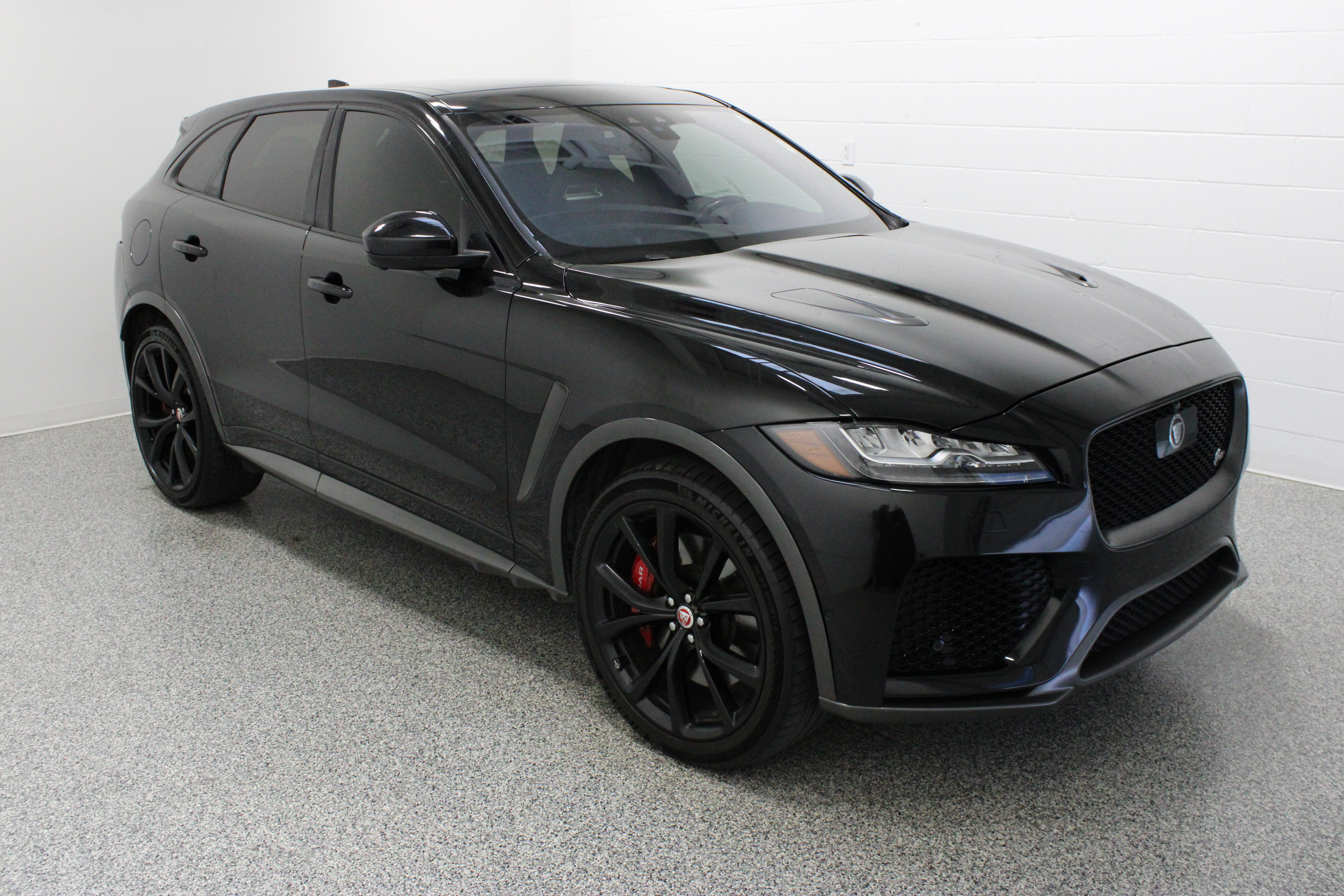 Used 2020 Jaguar F-PACE SVR AWD/4WD image 4