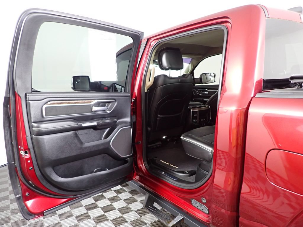 Used 2019 RAM 1500 Laramie AWD/4WD image 31