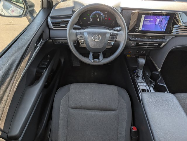 Used 2025 Toyota Camry LE FWD image 12