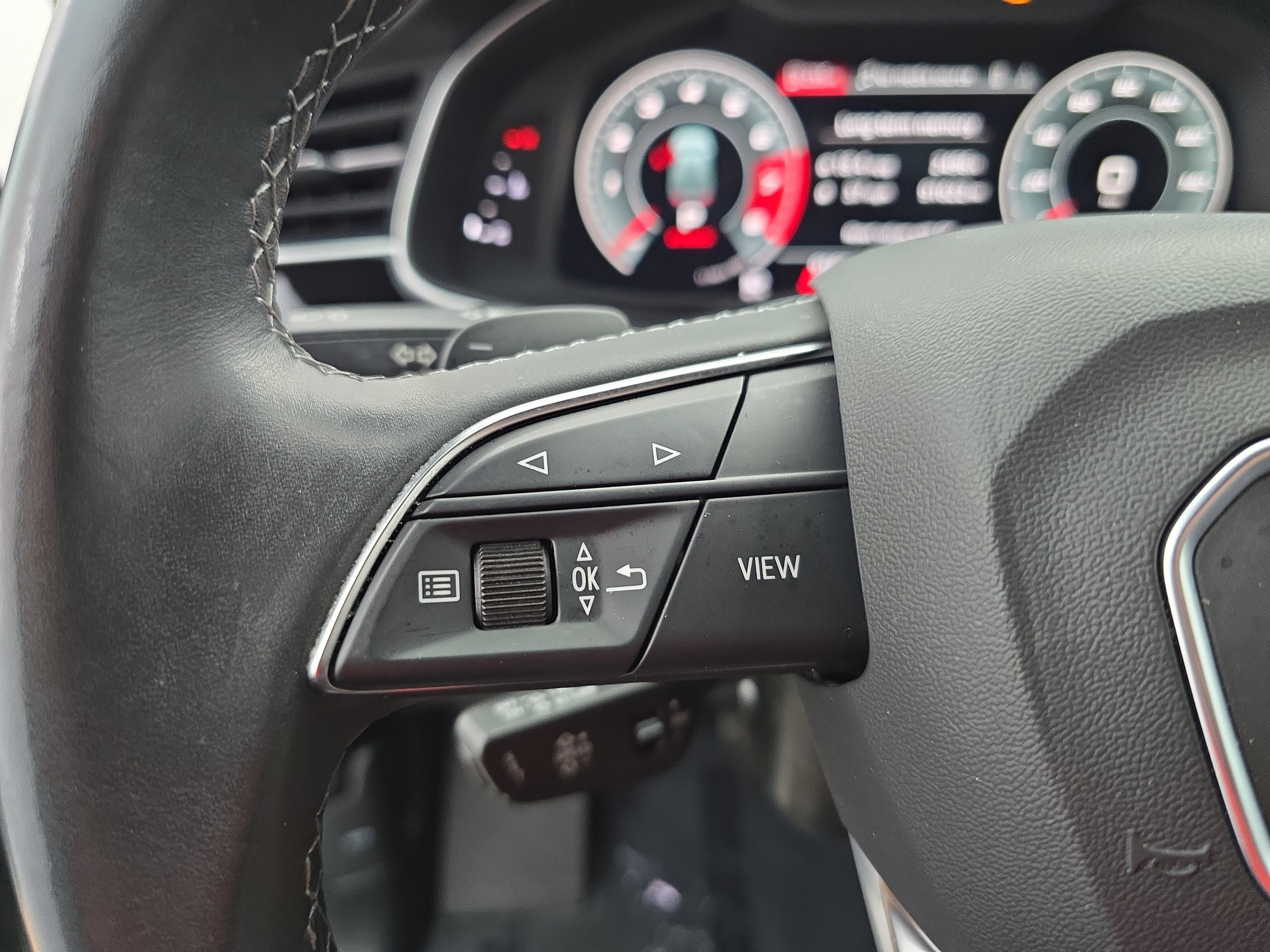 Used 2021 Audi Q8 Premium Plus image 34