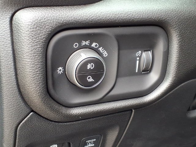 New 2026 RAM 1500 Express AWD/4WD image 19