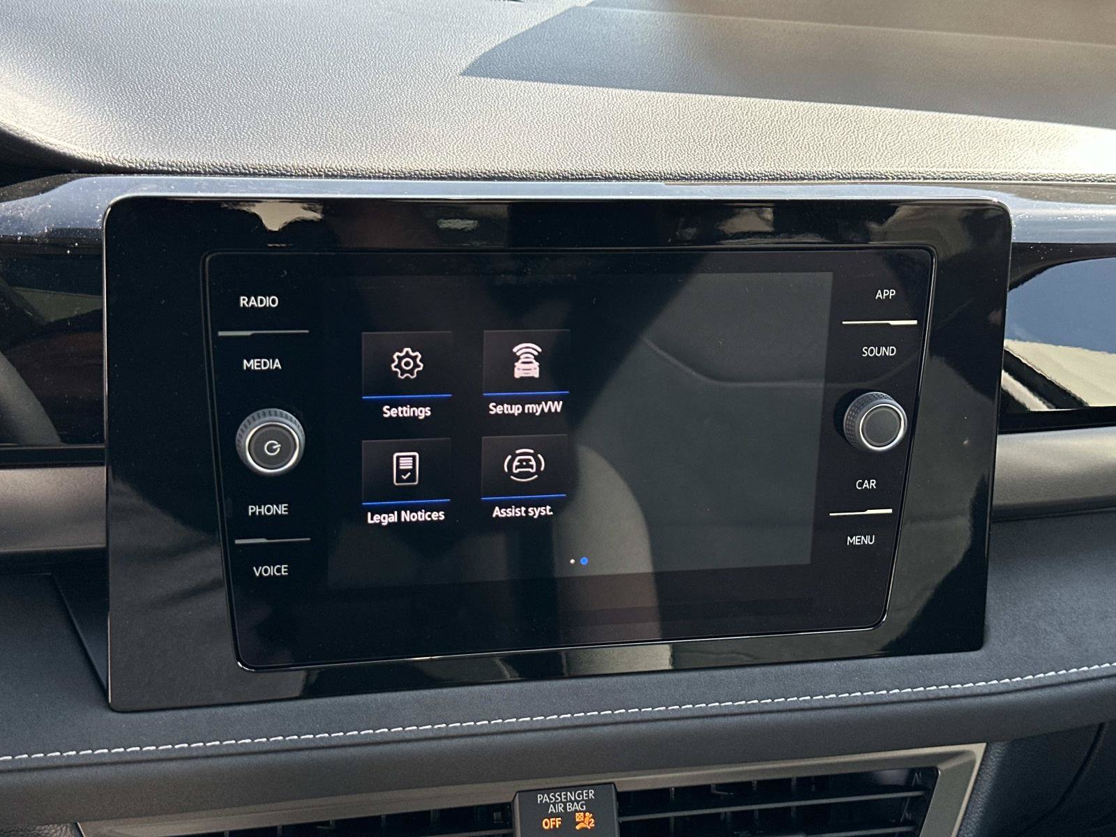 New 2027 Volkswagen Taos SE FWD image 13